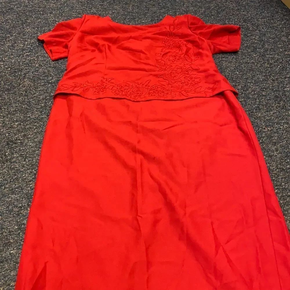 SL Women’s Fashion Red Sequenced Gown sz. 22W